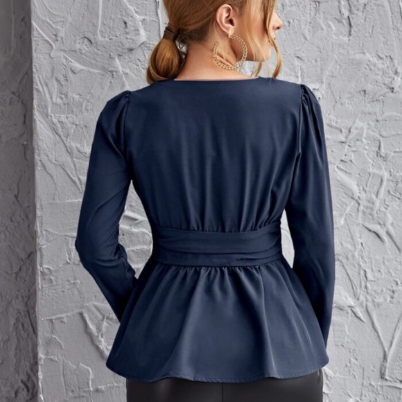 🧡3/$30 SHEIN Navy Blue Peplum Top Size Small - Picture 2 of 14